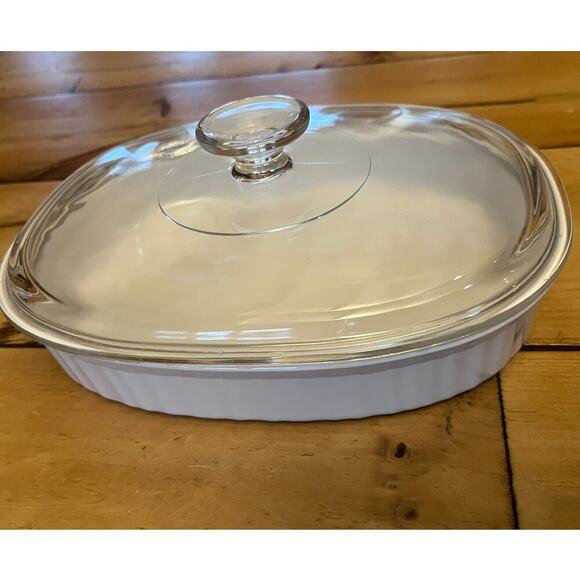 Made In USA Corning Ware F-6-B French White 1.8 L Oval w/ Pyrex Lid DC 1 1/2 C - Picture 1 of 7